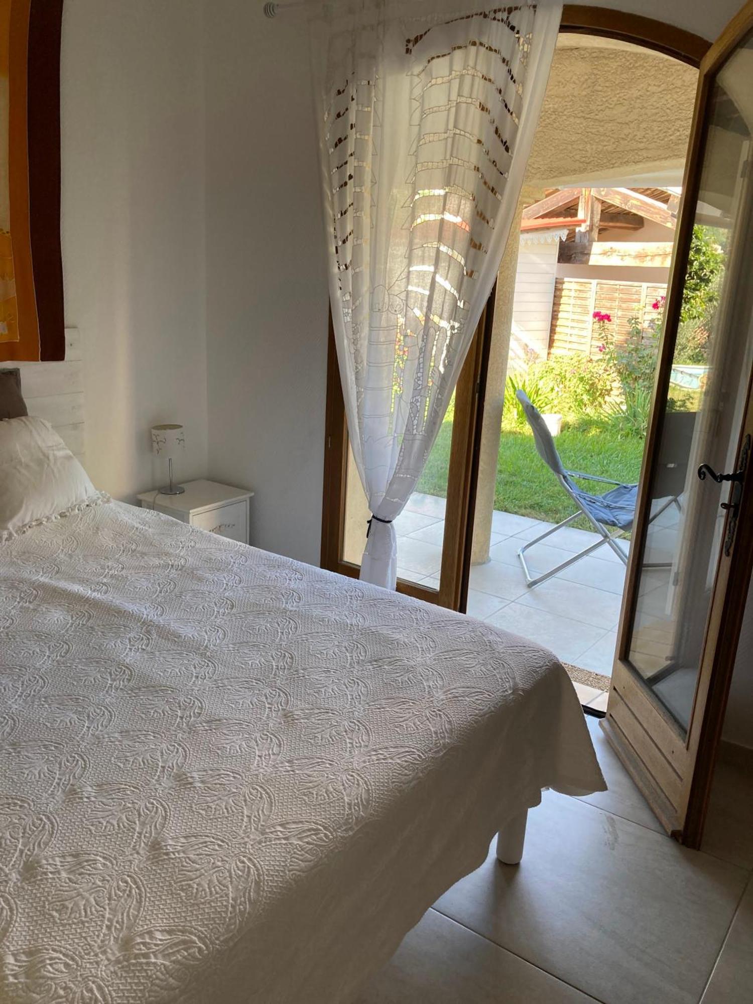Bed & Breakfast Les Lillas Saint-Jeannet  Εξωτερικό φωτογραφία